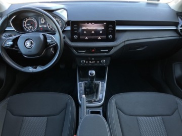 Skoda Fabia IV 1.0 TSI 110KM 2022 Skoda Fabia Style ! Tempomat ! Podgrzewane Fotele, zdjęcie 5