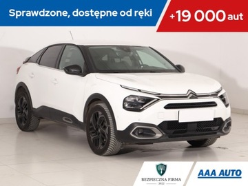 Citroen C4 III SUV 1.2 PureTech 130KM 2021 Citroen C4 1.2 PureTech, Salon Polska