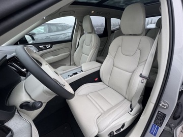 Volvo XC60 II 2024 Volvo XC 60 T8 Plug-In | AWD | Ultra Dark | aut |, zdjęcie 28