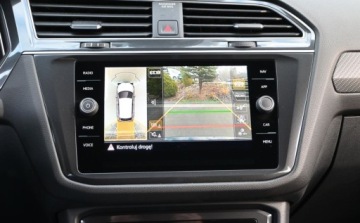 Volkswagen Tiguan II SUV Facelifting 2.0 TDI 200KM 2022 Volkswagen Tiguan 2,0 TDI 200 KM 4x4 R-LINE HEDA UP MATRIX Kamera 360 Nawi, zdjęcie 37