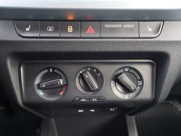 Skoda Fabia III Kombi 1.0 TSI 110KM 2017 Skoda Fabia 1.0 TSI, Salon Polska, Klima, zdjęcie 12