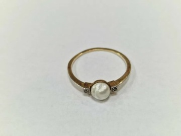 Złoty pierścionek / 585/ 1.65 gram/ R18/ Perła/ 2x DIA stary szlif
