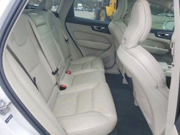 Volvo XC60 II 2021 Volvo XC 60 T5 Inscription 2021 2.0 Benzyna 250KM, zdjęcie 10
