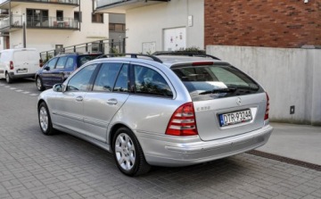 Mercedes Klasa C W203 Kombi T203 2.1 (C 220 CDI) 150KM 2007 Mercedes-Benz Klasa C 2,2CDI (150KM) Automat Lift 2007 r 2.1 Diesel 150KM, zdjęcie 2