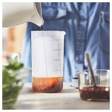 Shaker 500 ml z podziałką do koktajli i ciast STANDARDMÅTT