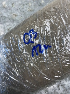 AUDI Q3 8U LOKETNÍ OPĚRKA TUNELU STŘEDNÍHO MATERIÁL 8U0864283A
