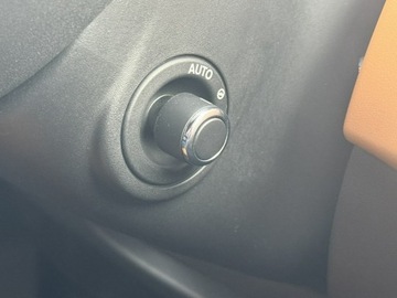 Land Rover Range Rover Velar 2021 Land Rover Range Rover VELAR P400 R-Dynamic HSE, zdjęcie 27