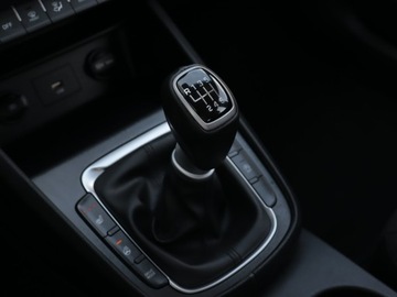 Hyundai Kona I Crossover Facelifting 1.0 T-GDI 120KM 2022 Hyundai Kona 1.0 T-GDI MHEV, VAT 23%, Klima, zdjęcie 16