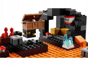 LEGO Minecraft 21185 Бастион Пустоты + LEGO Minecraft 21240 Болота