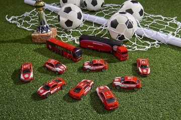 AUTA 5 x AUDI BAYERN MONACHIUM ROBERT LEWANDOWSKI
