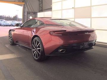Aston Martin DB11 2017 Aston Martin DB11 Coupe 2017 5.2 Benzyna 600KM, zdjęcie 2