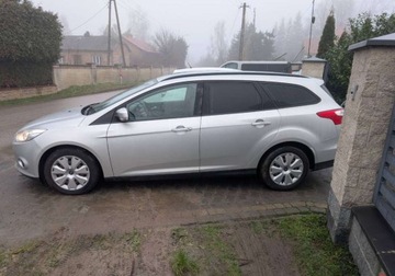 Ford Focus III Hatchback 5d facelifting 1.6 TDCi 115KM 2014 Ford Focus Ford Focus 1,6 TDCi 186000 km 1.6 Diesel 115KM, zdjęcie 2