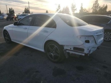 Mercedes Klasa E W213 2019 Mercedes-Benz Klasa E E 300 2.0 Benzyna 241KM, zdjęcie 2