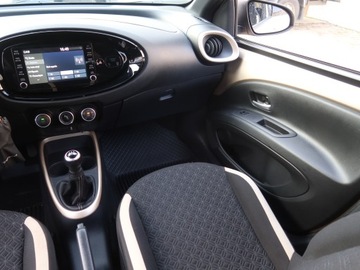 Toyota Aygo X 1.1 VVT-i 72KM 2022 Toyota Aygo X 1.0, Salon Polska, 1. Właściciel, zdjęcie 7