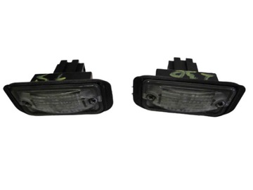 MERCEDES SL R230 230 LAMPKA TABLICY REJESTRACYJNEJ