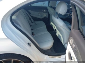 Mercedes Klasa E W213 2021 Mercedes-Benz Klasa E 350, 2021r., 2.0L 2.0 Benzyna 255KM, zdjęcie 7