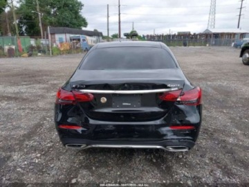 Mercedes Klasa E W214 2023 Mercedes-Benz Klasa E 350 4Matic 2023 2.0l 2.0 Benzyna 255KM, zdjęcie 4