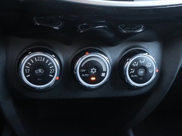 Mitsubishi ASX I SUV Facelifting 1.8 150KM 2015 Mitsubishi ASX 1.8 DI-D MIVEC, 4X4, Skóra, Navi, zdjęcie 15