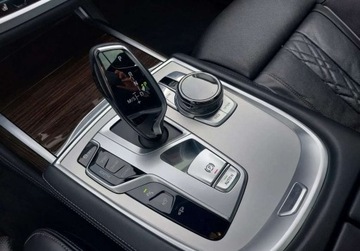 BMW Seria 7 G11-G12 Sedan 750i 450KM 2017 BMW Seria 7 4.4 Benzyna 450KM, zdjęcie 12