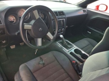 Dodge Challenger III 2010 Dodge Challenger RT 2010 5.7 Benzyna 370KM, zdjęcie 8