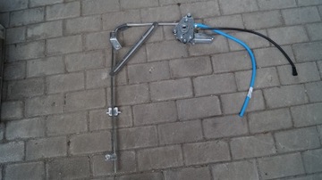Podnośnik szyby Iveco OE 98407744