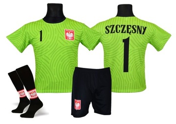 SZCZĘSNY POLSKA strój piłkarski zielony+ getry 134