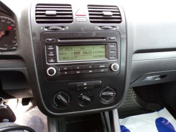 Volkswagen Golf V Hatchback 1.4 i 16V 75KM 2006 Volkswagen Golf 1,4 2006R, zdjęcie 17