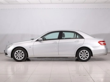 Mercedes Klasa E W211 Sedan W211 1.8 (200 Kompressor) 184KM 2009 Mercedes E E 200, Automat, Klima, Klimatronic, zdjęcie 2