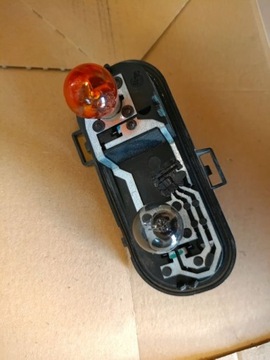 NISSAN QASHQAI J10 VLOŽKA SVĚTLA LEVÝ ZADNÍ ORIG.