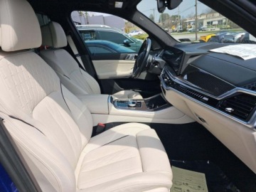 BMW X5 G05 2024 BMW X5 M60 XDrive 2024 4.4 Benzyna 523KM, zdjęcie 6