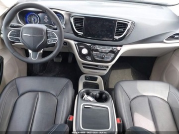 Chrysler Pacifica II 2024 Chrysler Pacifica Touring L 2024 3.6l 3.6 Benzyna 287KM, zdjęcie 9