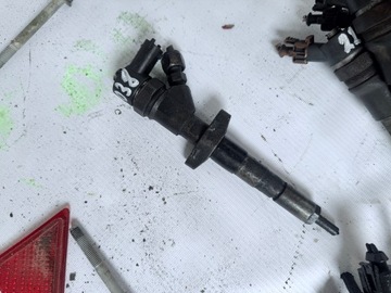 BOSCH 0 445 110 038 TRYSKA VSTŘIKOVAČE