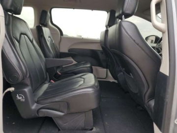 Chrysler Voyager V 2021 Chrysler Voyager 2021 CHRYSLER VOYAGER LXI 3.6 Benzyna 293KM, zdjęcie 10