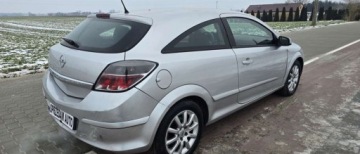 Opel Astra H Hatchback 5d 1.7 CDTI ECOTEC 100KM 2005 Opel Astra Opel Astra GTC 1.7CDTI 2005r, klima alu 1.7 Diesel 101KM, zdjęcie 2