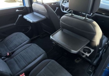 Volkswagen Touran III 2.0 TDI 150KM 2023 Volkswagen Touran Comfortline 2.0TDI 150KM DSG Led Hak Navi ACC Masaz Alu, zdjęcie 15