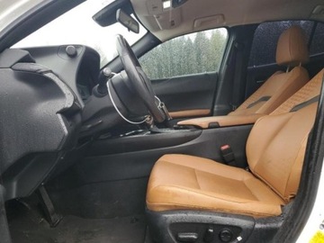 Lexus 2020 Lexus UX 250H, 2020r., 4x4, 2.0L 2.0 Hybryda 181KM, zdjęcie 7