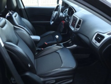 Jeep Compass II SUV 1.4 MultiAir 140KM 2019 Jeep Compass 1.4 MultiAir, Salon Polska, zdjęcie 7