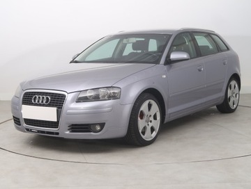 Audi A3 8P Hatchback 3d 1.6 FSI 115KM 2005 Audi A3 1.6 FSI, Klima, Klimatronic, zdjęcie 1