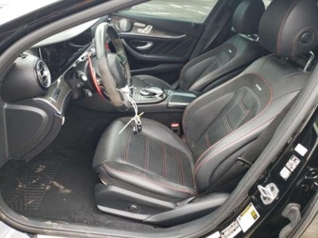 Mercedes Klasa E W213 2018 Mercedes-Benz Klasa E 2018, 3.0L, 4x4, 43 AMG, od ubezpieczalni 3.0 Benzyna, zdjęcie 6