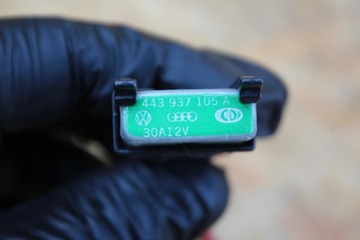 RELÉ POJISTKA VW AUDI SEAT SKODA 443937105A