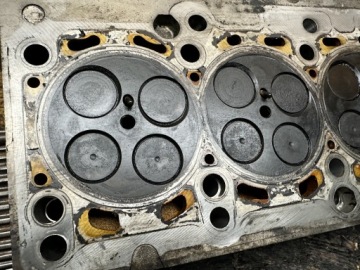 Головка блока управления VW AUDI 2.0 TDI CJC CAG CFF 03L103373J