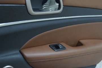 Jeep Grand Cherokee Boczek drzwi prawy tył WK2