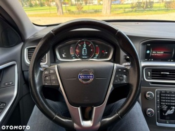 Volvo V60 I Kombi Facelifting 2.0 D4 DRIVE-E 190KM 2015 Volvo V60 Volvo V60 D4 Momentum 2.0 Diesel 190KM, zdjęcie 24