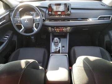 Mitsubishi Outlander III 2022 Mitsubishi Outlander SE 2022 2.5l 2.5 Benzyna 181KM, zdjęcie 8