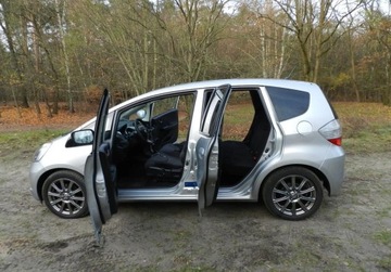 Honda Jazz III 1.4 i-VTEC 100KM 2010 Honda Jazz KLIMATRONIK 1,4 sliczna sprawna zarejestrowana 1wlascicielka, zdjęcie 5