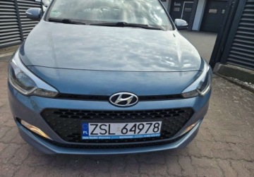 Hyundai i20 II Coupe 1.2 MPI 84KM 2017 Hyundai i20 Swiezo sprowadzony Zarejestrowany Ubezpieczony. 1.2 84KM, zdjęcie 3