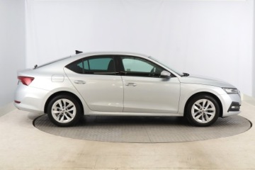 Skoda Octavia IV Liftback 1.5 TSI EVO 150KM 2022 Skoda Octavia 1.5 TSI, Salon Polska, zdjęcie 5