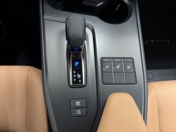 Lexus UX Crossover Facelifting 2.0 300h 199KM 2025 Lexus UX 300h F Sport Design Lexus UX 300h F Sport, zdjęcie 18