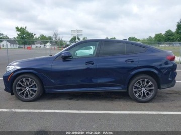 BMW X6 G06 2022 BMW X6 2022r, M50I, 4.4L, XDrive 4.4 Benzyna 523KM, zdjęcie 4