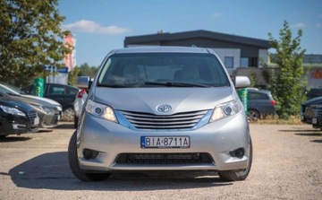 Toyota Sienna III 3.5 V6 266KM 2017 Toyota Sienna Toyota Sienna III 3.5 AUTOMAT 3.5 Benzyna 265KM, zdjęcie 2